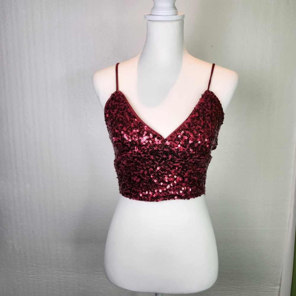 Iris‎ Burgundy Sequin V-Neck Crop Top Adjustable Straps Rave Festival Medium